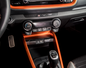 KIA_Stonic_suv_5